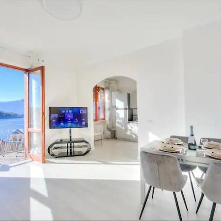 Apartment With View Lake Maggiore/Laveno Mombello Экстерьер фото