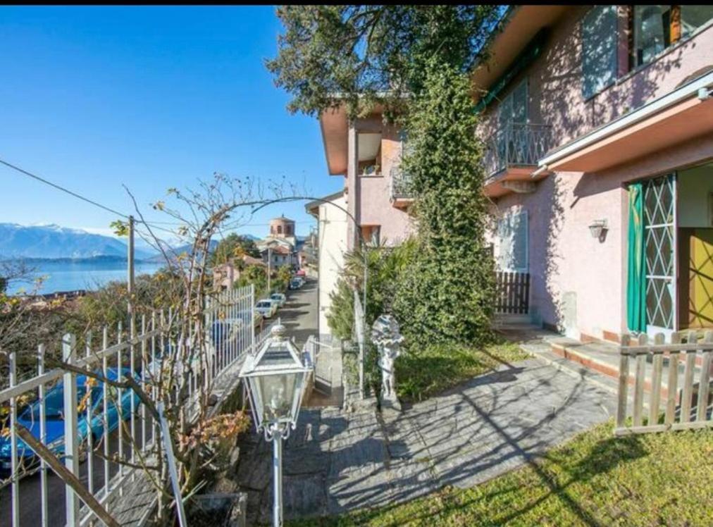 Apartment With View Lake Maggiore/Laveno Mombello Экстерьер фото