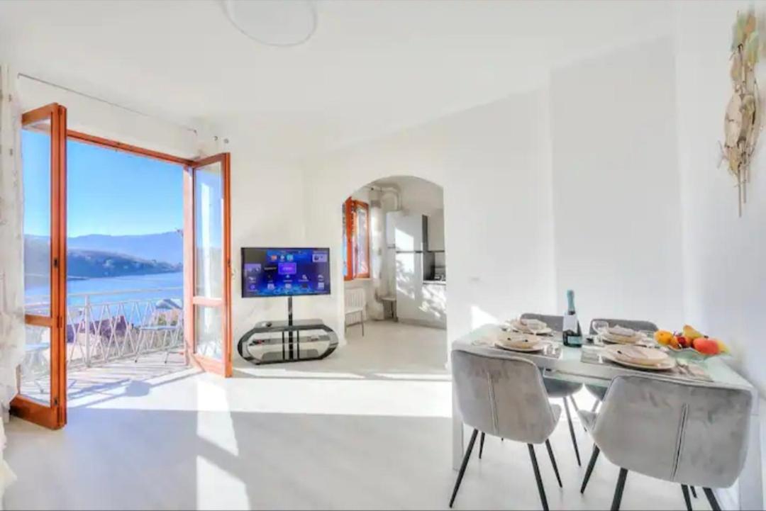 Apartment With View Lake Maggiore/Laveno Mombello Экстерьер фото